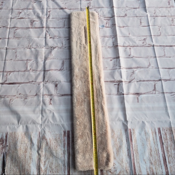 MINISO Faux Fur Scarf Neck Warmer One Size - Picture 7 of 7